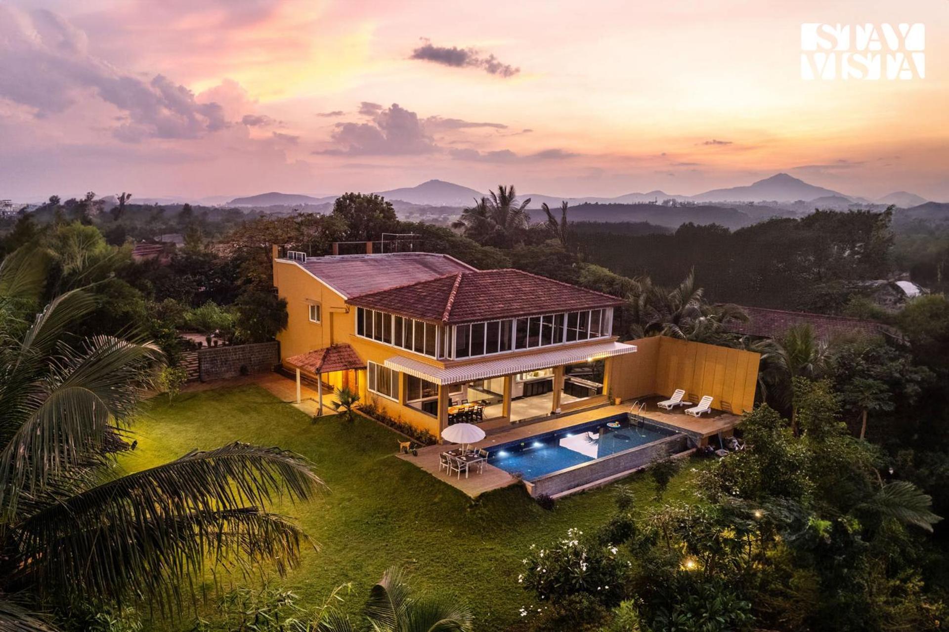 Stayvista At Countryside Meadows With Pool, Ac Pune Exterior photo